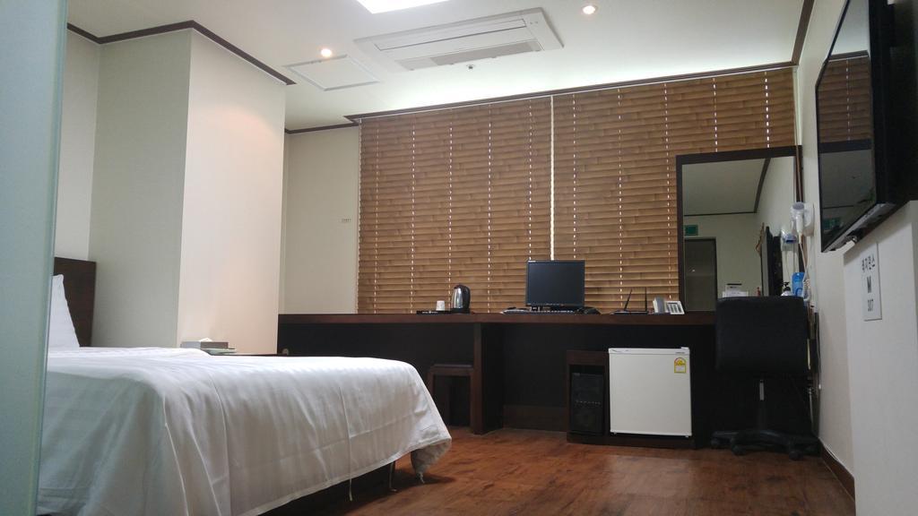 On Smart Hotel Cheonan Phòng bức ảnh