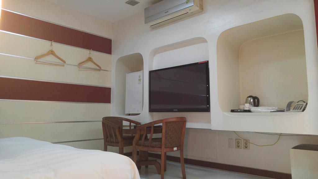 On Smart Hotel Cheonan Phòng bức ảnh