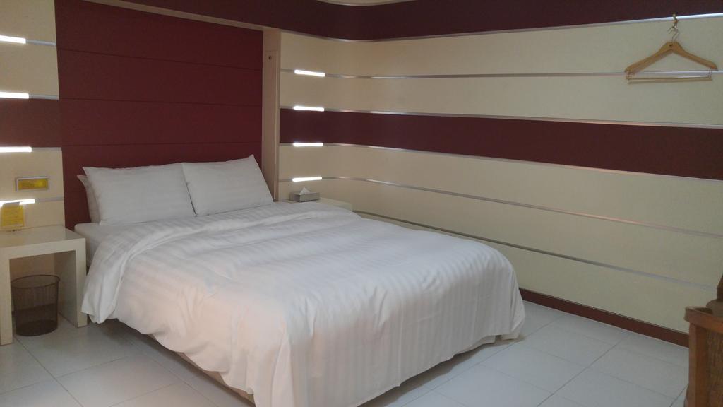 On Smart Hotel Cheonan Phòng bức ảnh